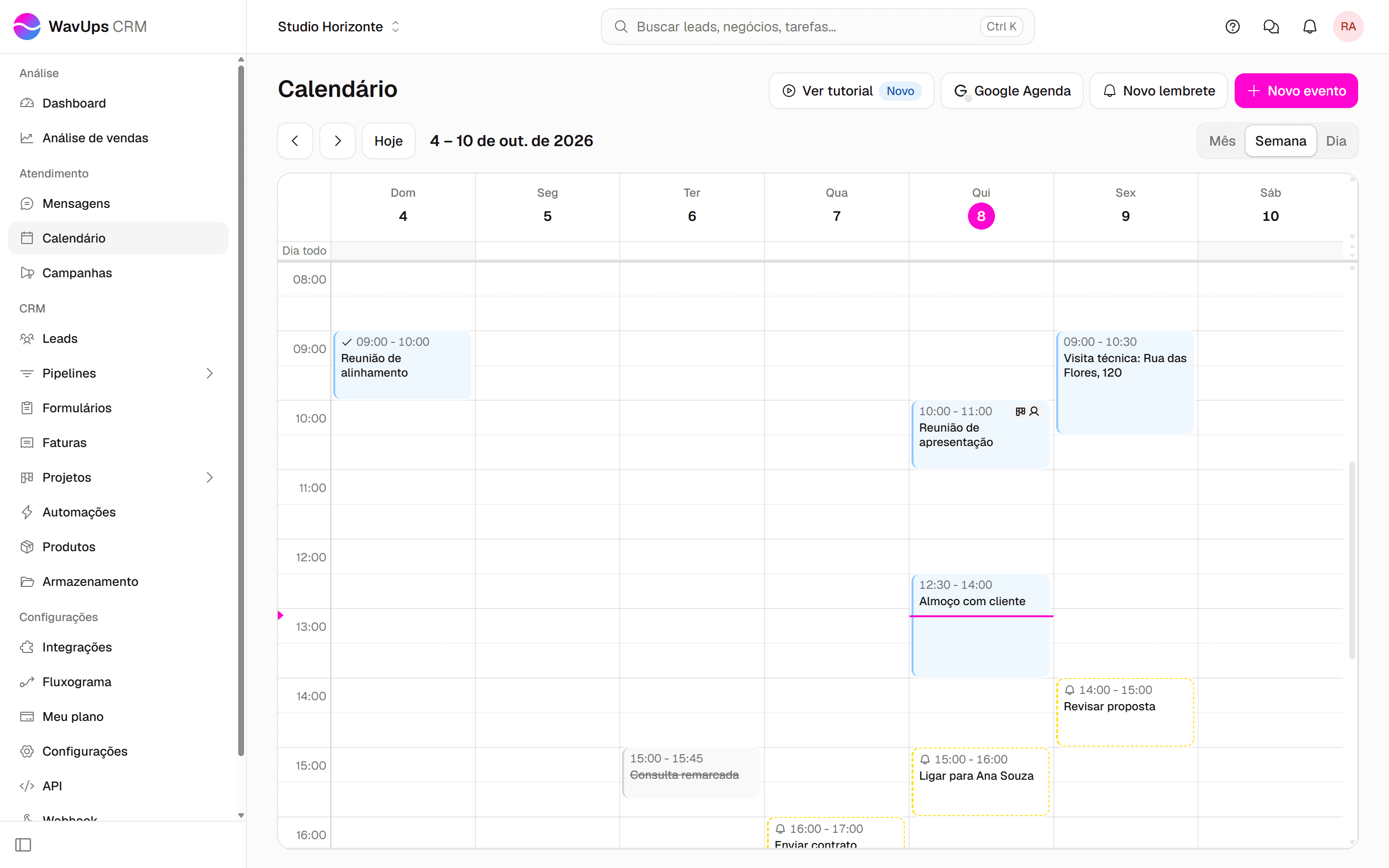 Calendário na visão de semana, com os sete dias lado a lado e as horas na lateral.