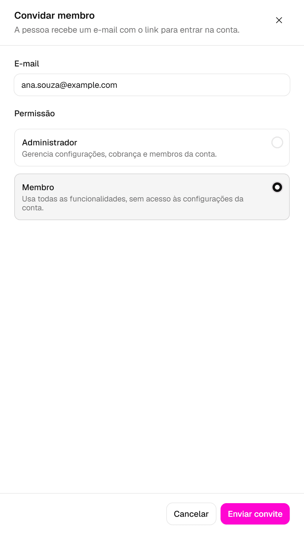 Painel Convidar membro com o e-mail preenchido, a escolha da permissão e o botão Enviar convite.