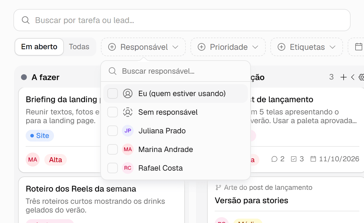 Filtro Responsável aberto com a busca, a opção Eu (quem estiver usando) e os nomes da equipe.