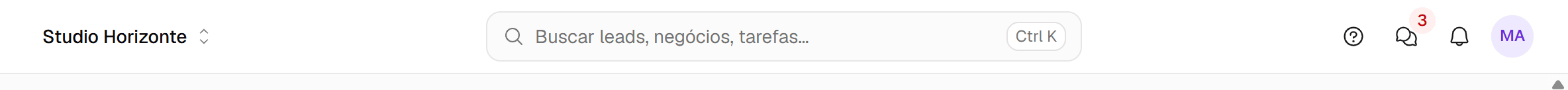 Topo da tela com o seletor de conta, a barra de busca, o botão de ajuda, o chat interno, o sino de notificações e a foto do usuário.